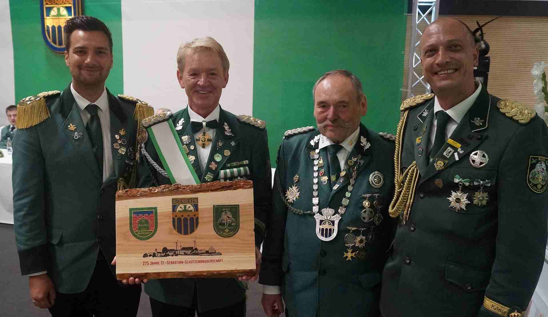 Buke Schwaney Holz Intenret