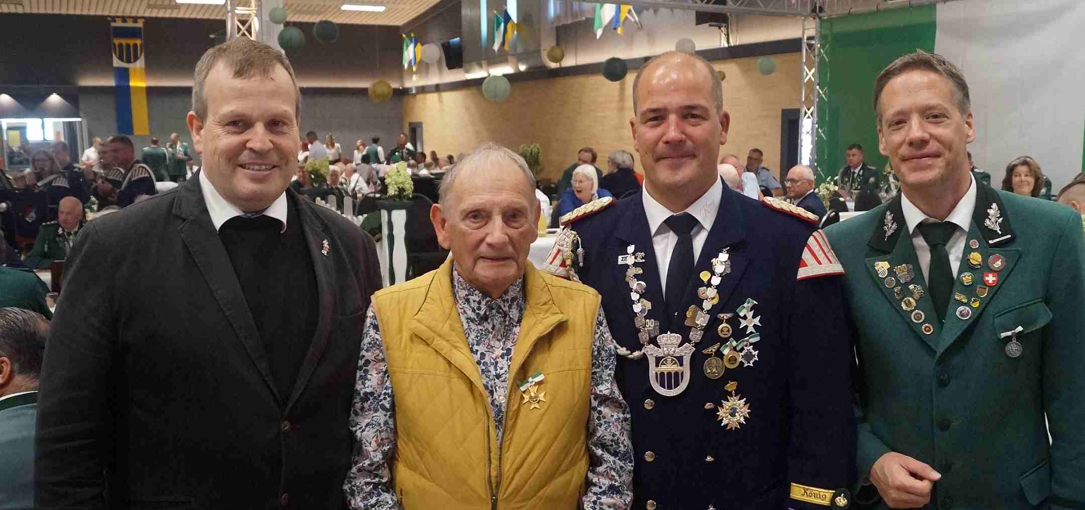 mo 70 Jahre Intnett
