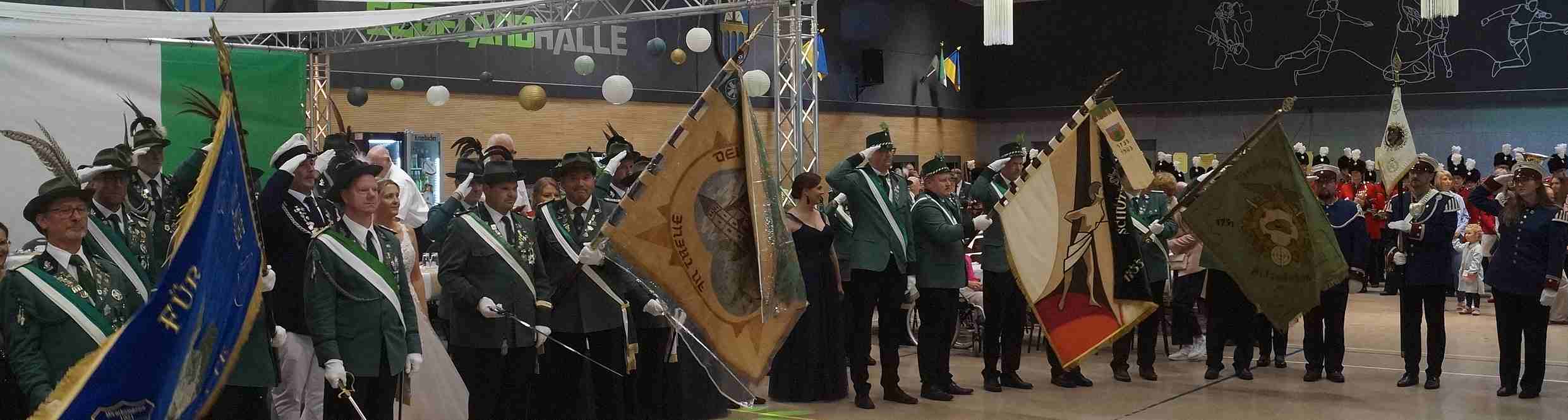 so Fahnen Halle Intnerte